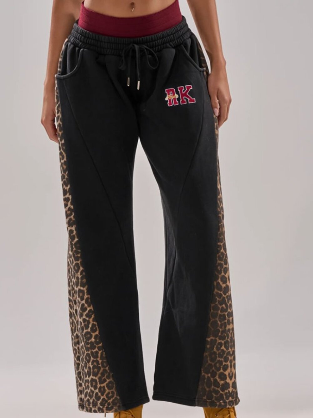 AKIRA Label World Hold On Heavy Weight Fleece Jacket and Wide Leg Pants Set - Picture 5 of 7